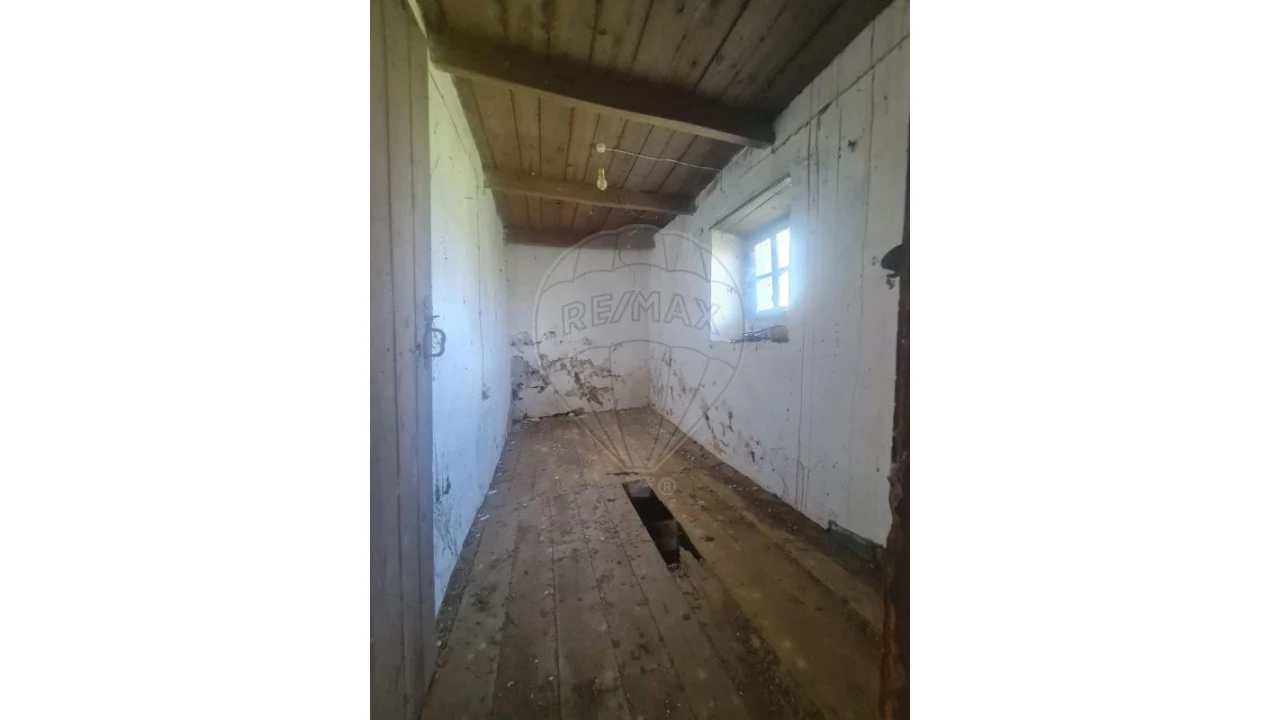 Moradia T2 para Venda em Envendos Foto 14