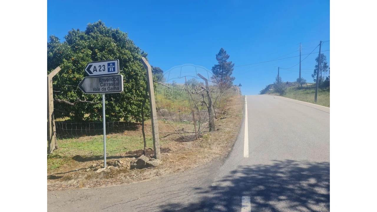 Moradia T2 para Venda em Envendos Foto 7