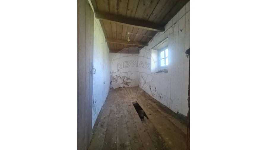 Moradia T2 para Venda em Envendos Foto 18