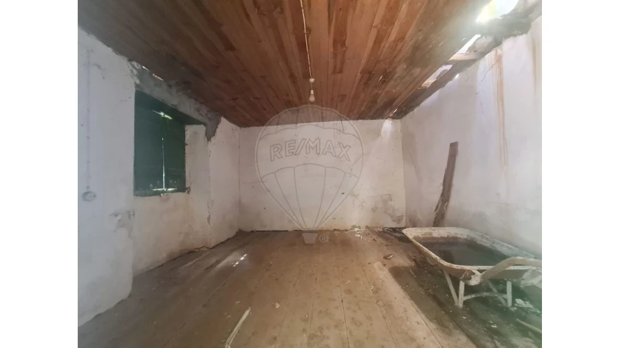 Moradia T2 para Venda em Envendos Foto 4