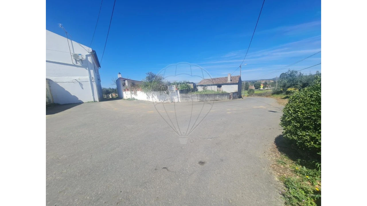 Moradia T2 para Venda em Envendos Foto 24