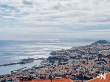 Terreno para Venda em Funchal (Santa Maria Maior)