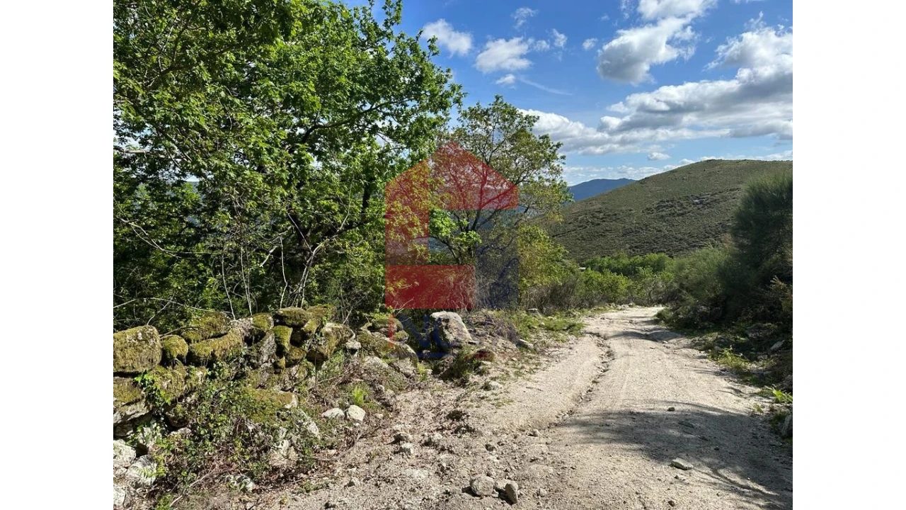 Terreno para Venda em Valdreu Foto 16