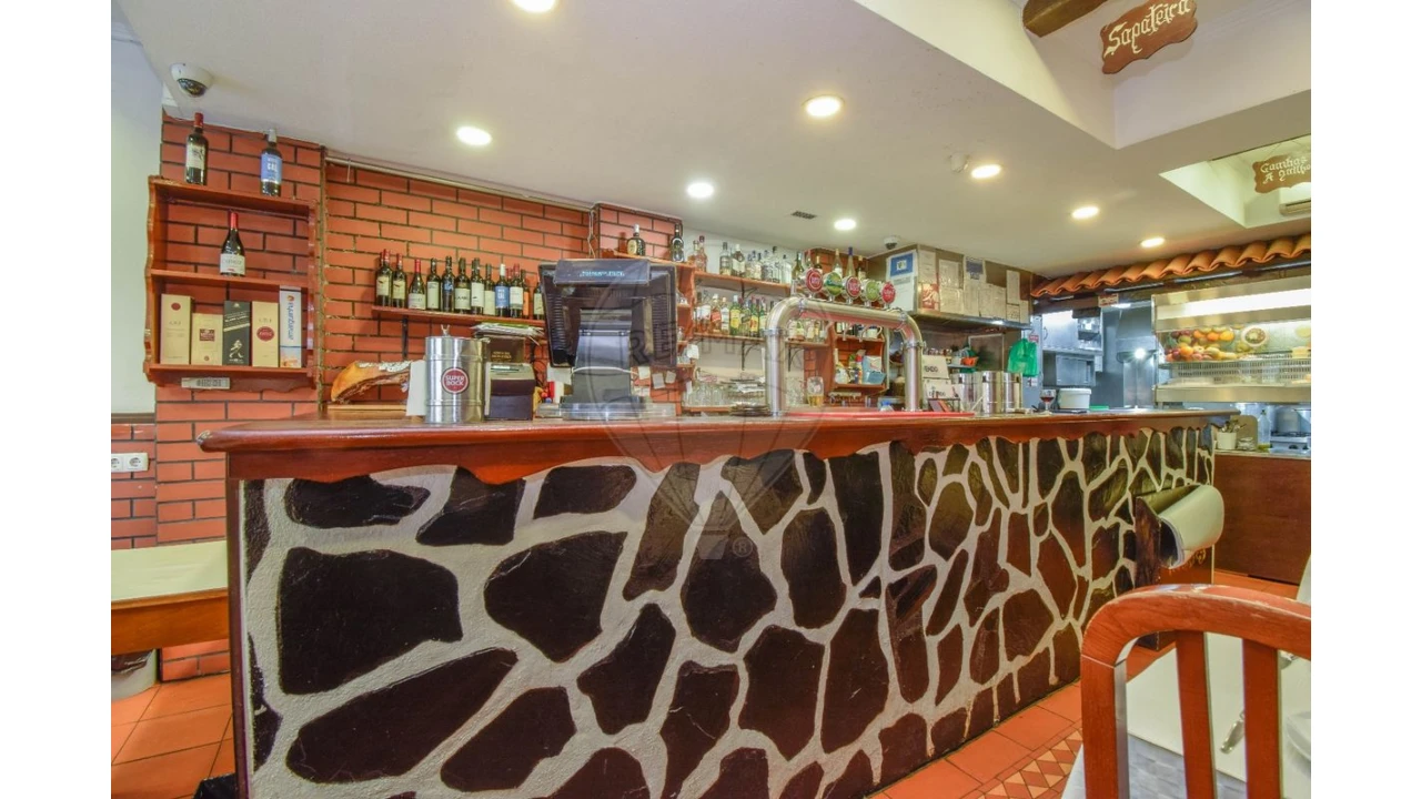 Negócio para Venda em Venteira Foto 17