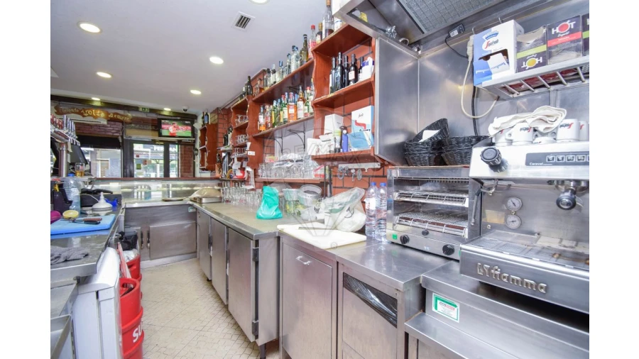 Negócio para Venda em Venteira Foto 13