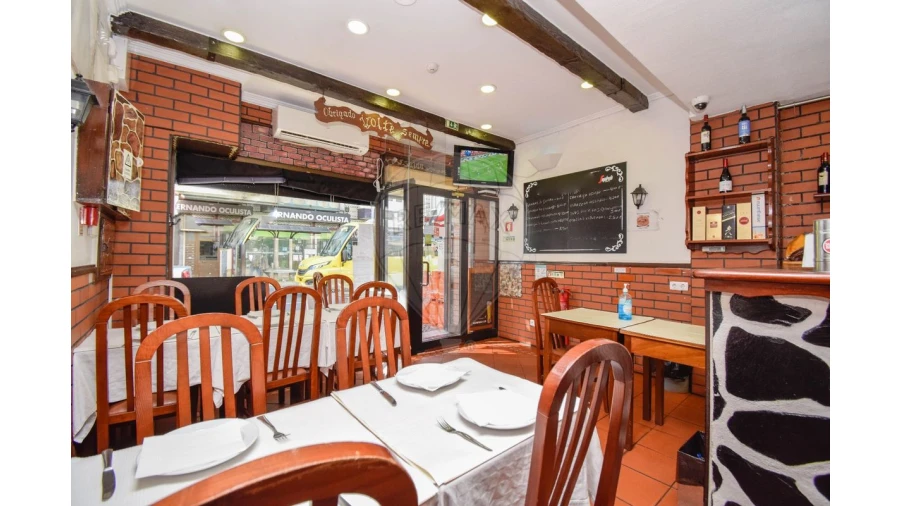 Negócio para Venda em Venteira Foto 2