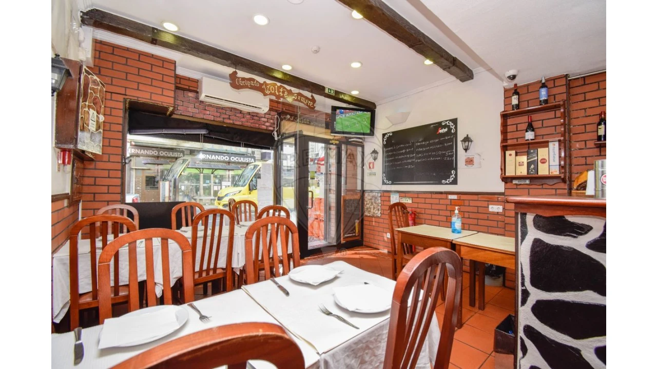 Negócio para Venda em Venteira Foto 2