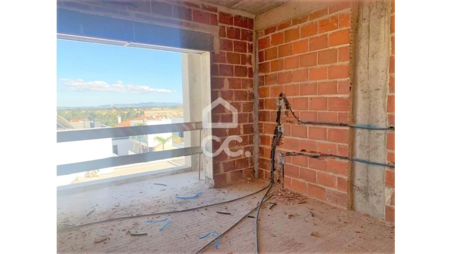 Apartamento T4 para Venda em Corroios Foto 4