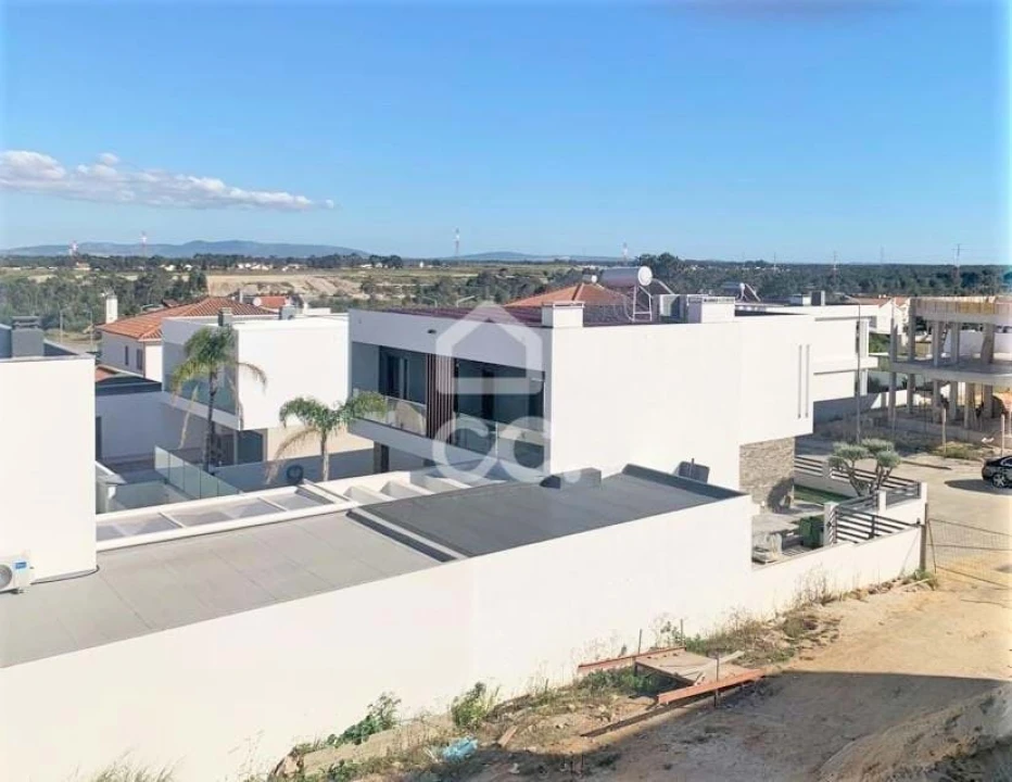 Apartamento T4 para Venda em Corroios Foto 4