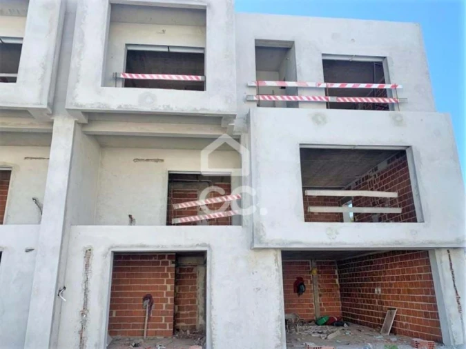 Apartamento T4 para Venda em Corroios