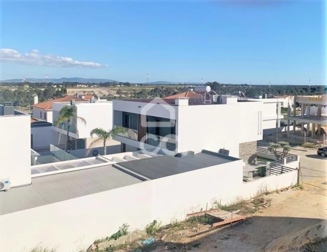 Apartamento T4 para Venda em Corroios Foto 4