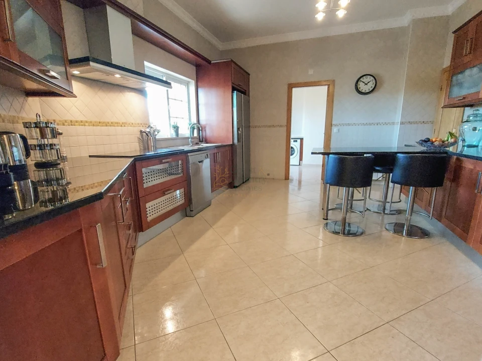 Moradia T8 para Venda em Almancil Foto 25