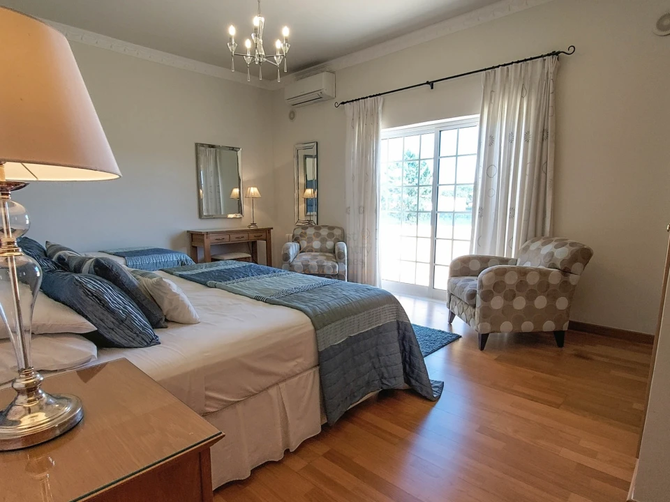 Moradia T8 para Venda em Almancil Foto 38