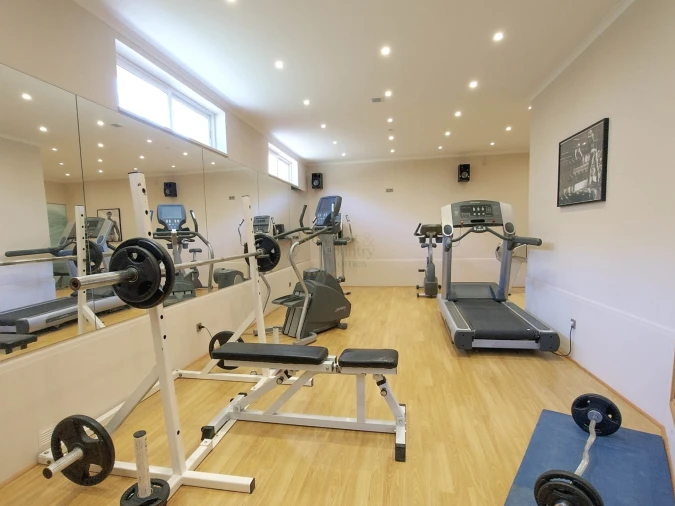 Moradia T8 para Venda em Almancil Foto 64