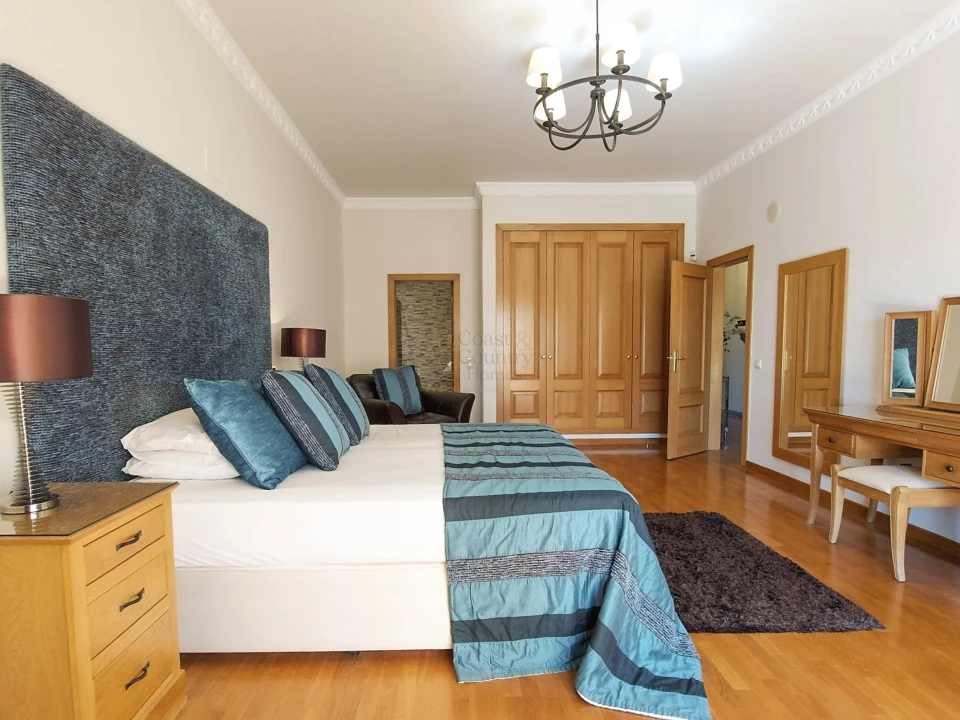 Moradia T8 para Venda em Almancil Foto 50