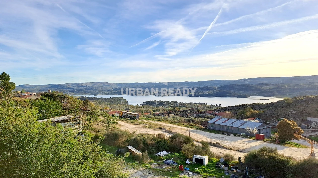 Moradia T13 para Venda em Riodades Foto 63