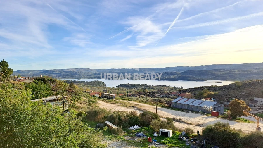 Moradia T13 para Venda em Riodades Foto 63