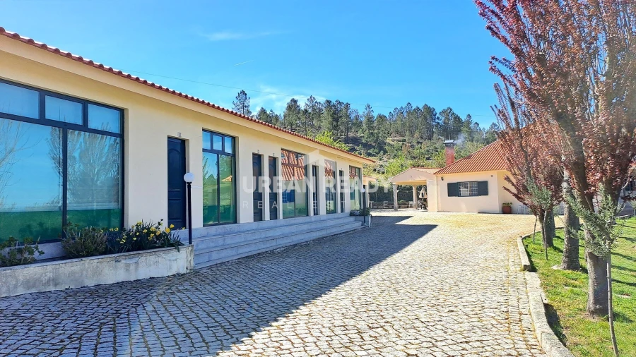 Moradia T13 para Venda em Riodades Foto 41