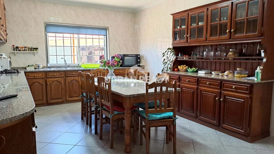 Moradia T13 para Venda em Riodades Foto 13