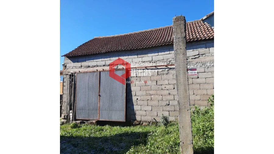 Garagem para Venda em Rapoula do Coa Foto 2