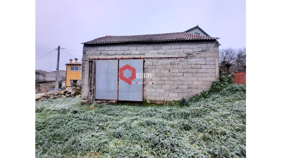 Garagem para Venda em Rapoula do Coa Foto 1