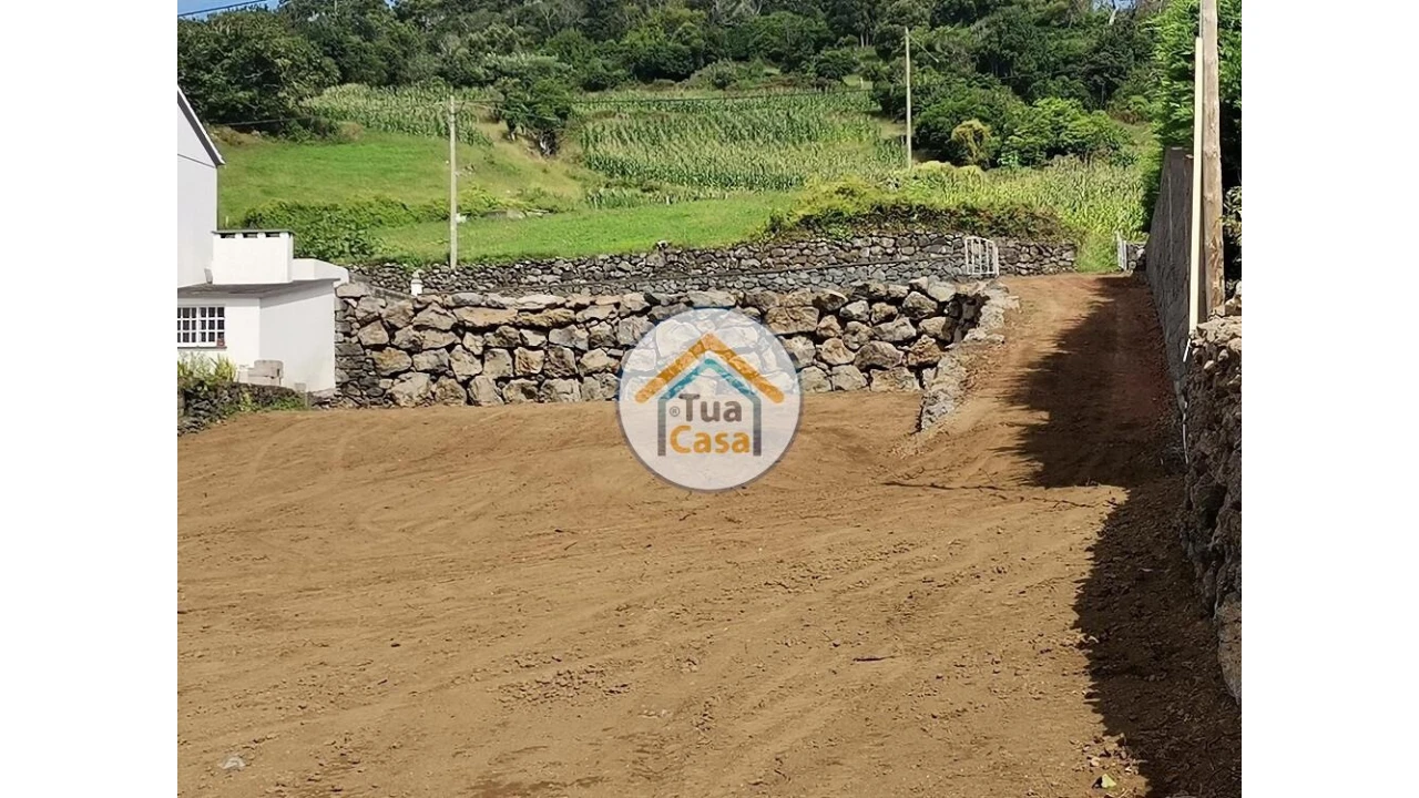 Terreno para Venda em Calheta Foto 19
