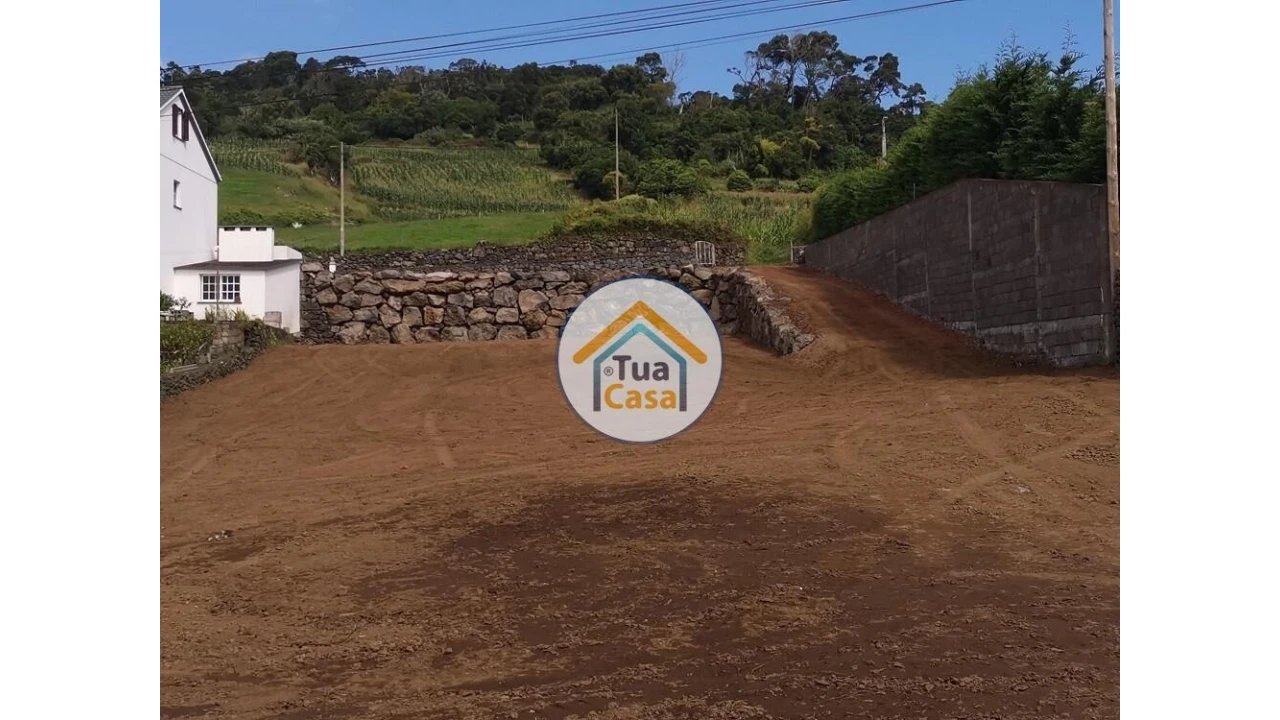 Terreno para Venda em Calheta Foto 16