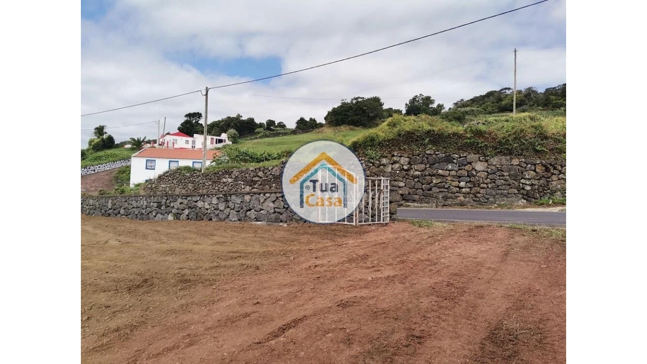 Terreno para Venda em Calheta Foto 8