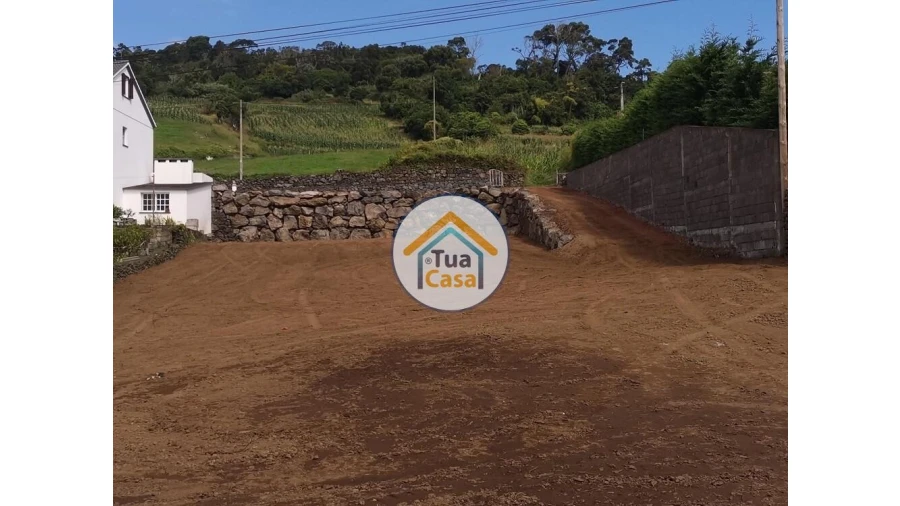 Terreno para Venda em Calheta Foto 16