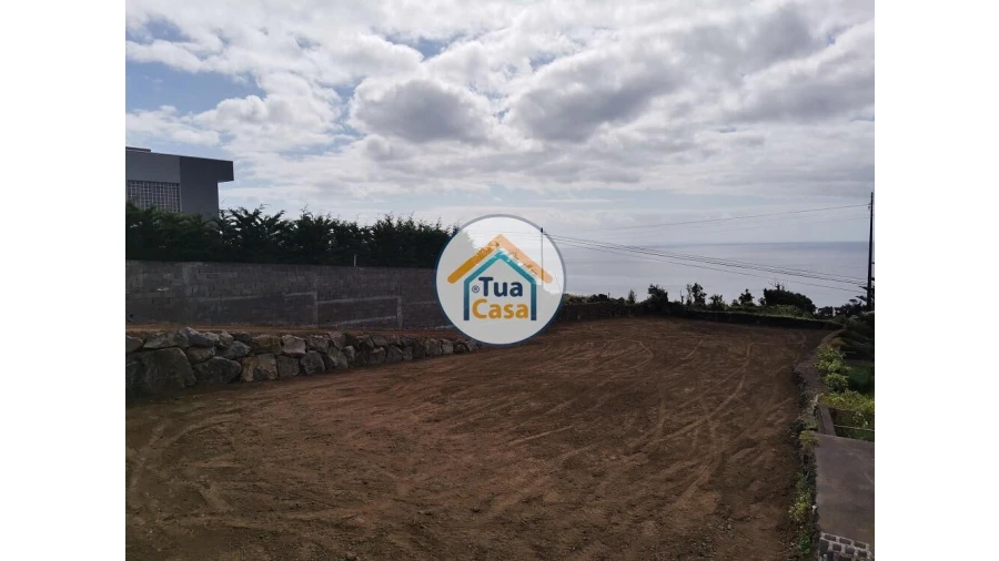 Terreno para Venda em Calheta Foto 13