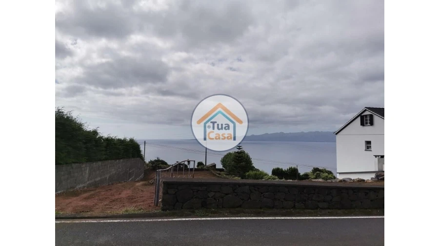 Terreno para Venda em Calheta Foto 4
