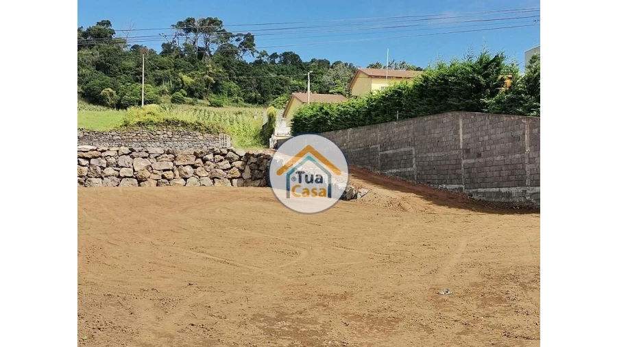 Terreno para Venda em Calheta