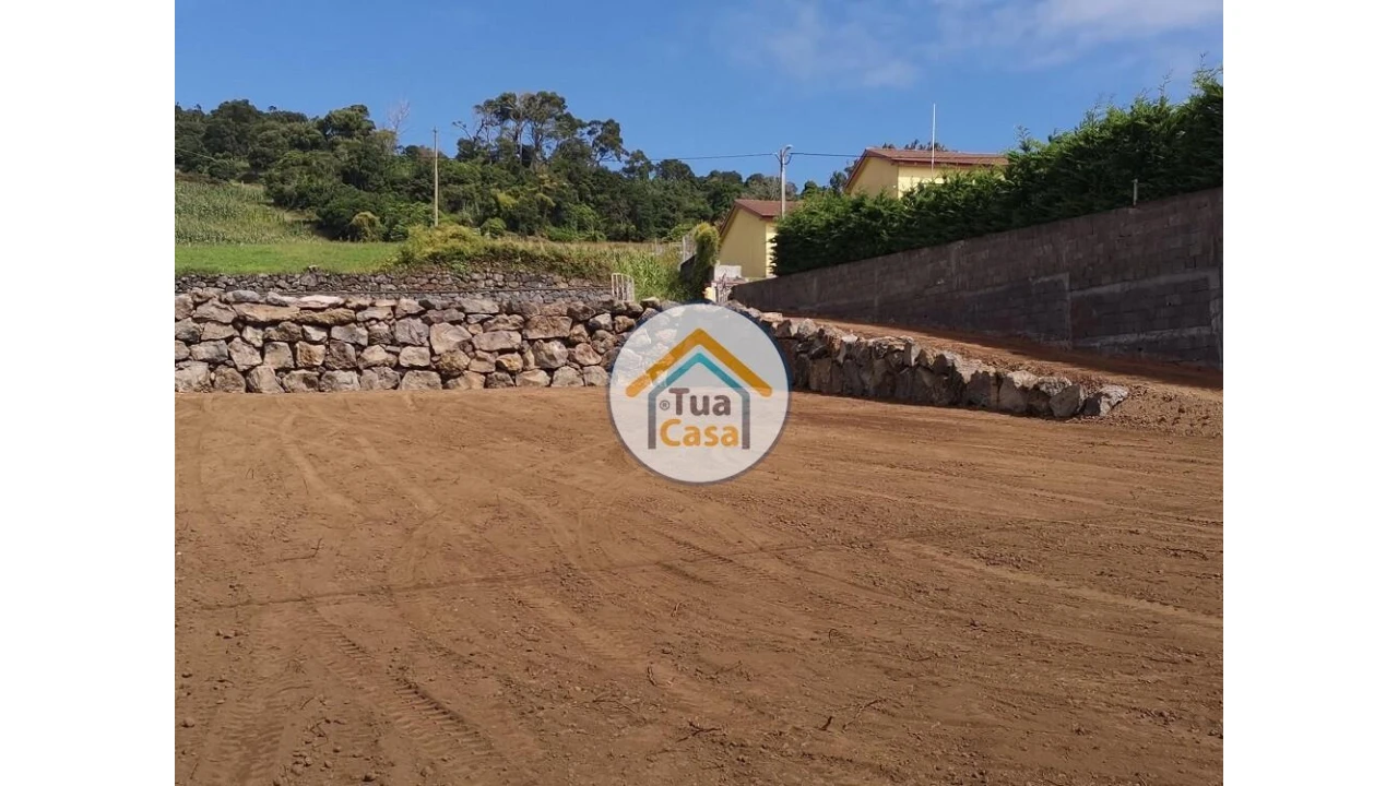 Terreno para Venda em Calheta Foto 21
