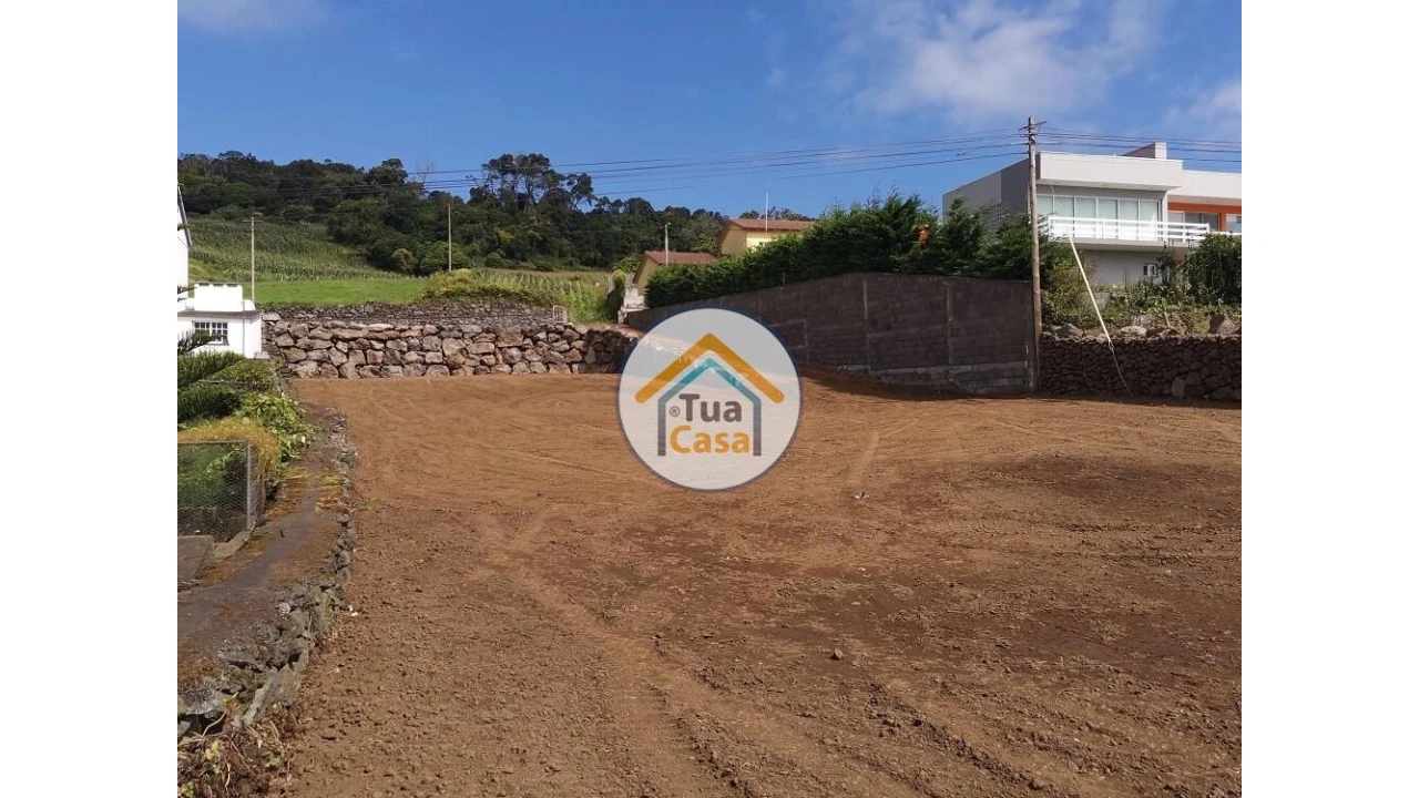 Terreno para Venda em Calheta Foto 18