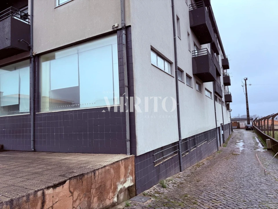 Loja para Venda em Delães Foto 15