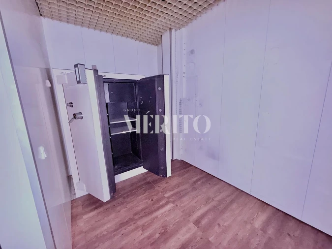 Loja para Venda em Delães Foto 10