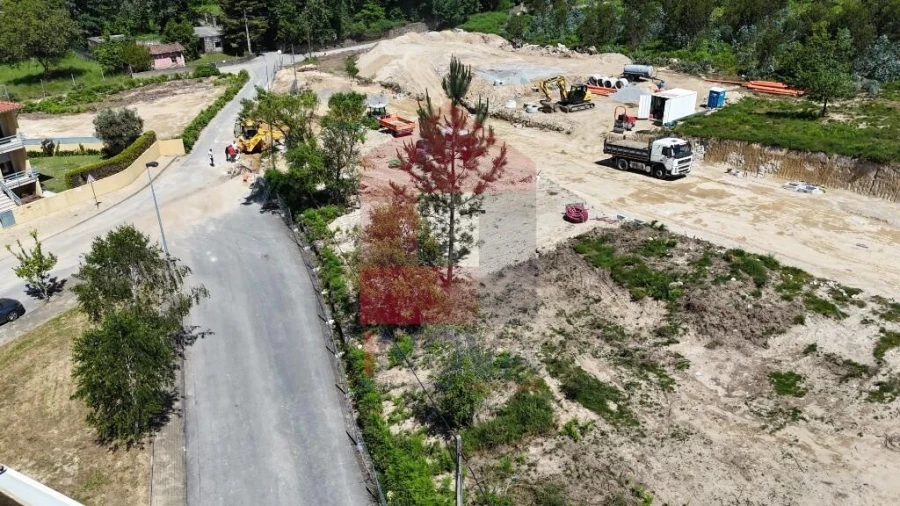 Terreno para Venda em Loureira Foto 46