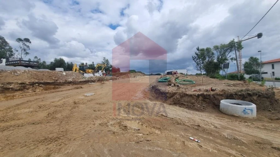 Terreno para Venda em Loureira Foto 19