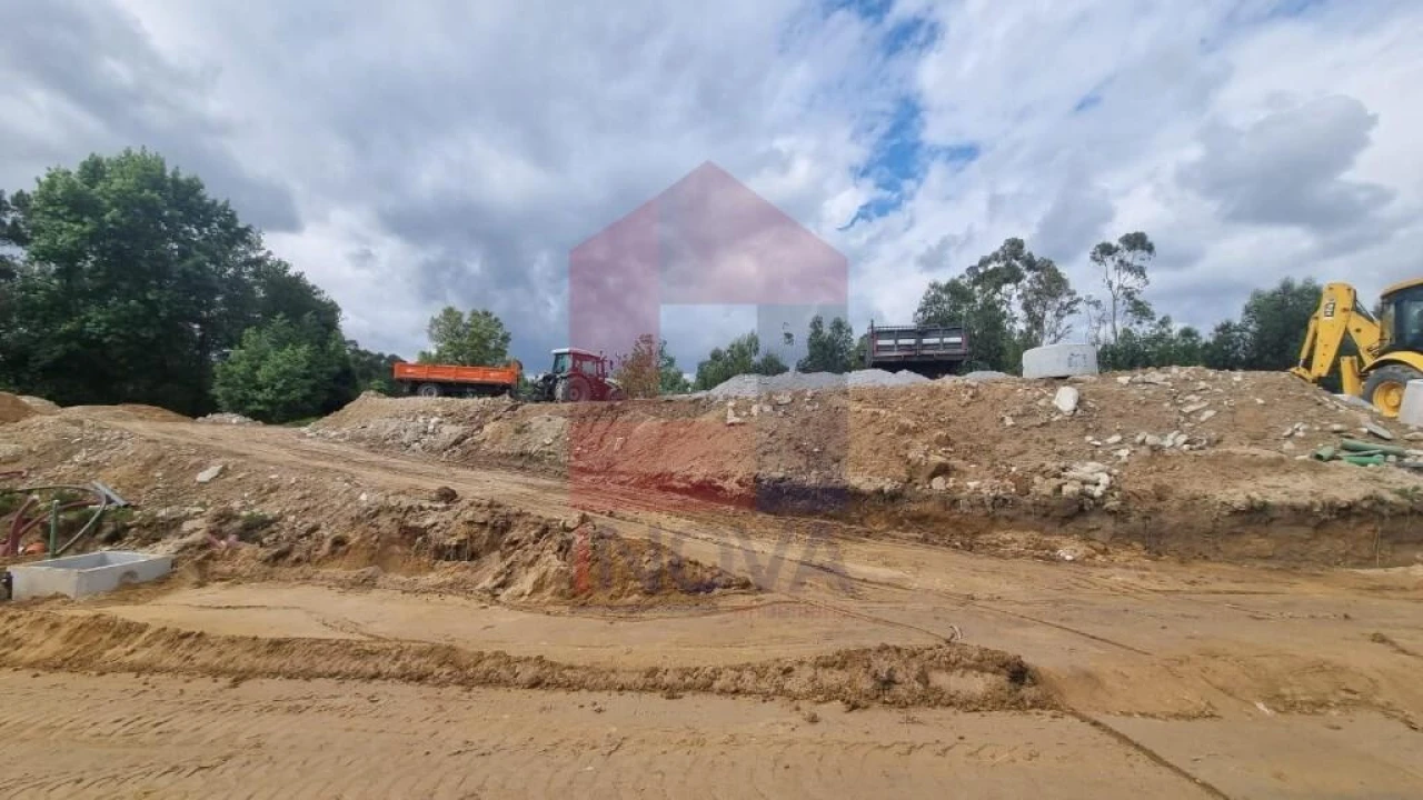 Terreno para Venda em Loureira Foto 8