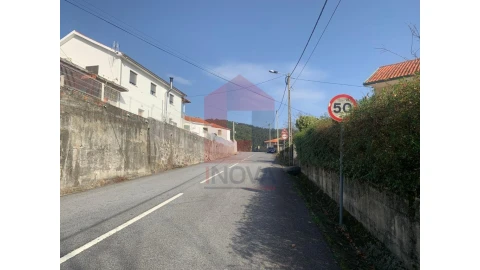 Terreno para Venda em Pico de Regalados, Gondiães e Mós