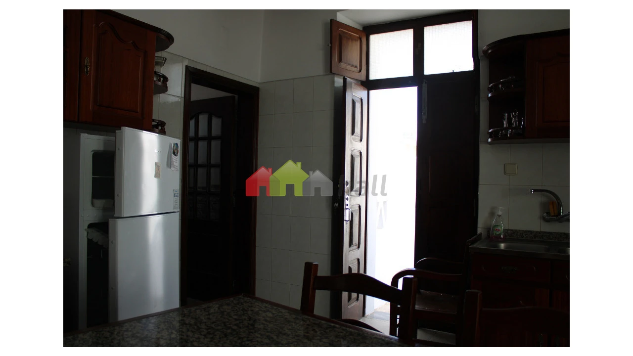 Prédio para Venda em Beja (Santiago Maior e São João Baptista) Foto 14