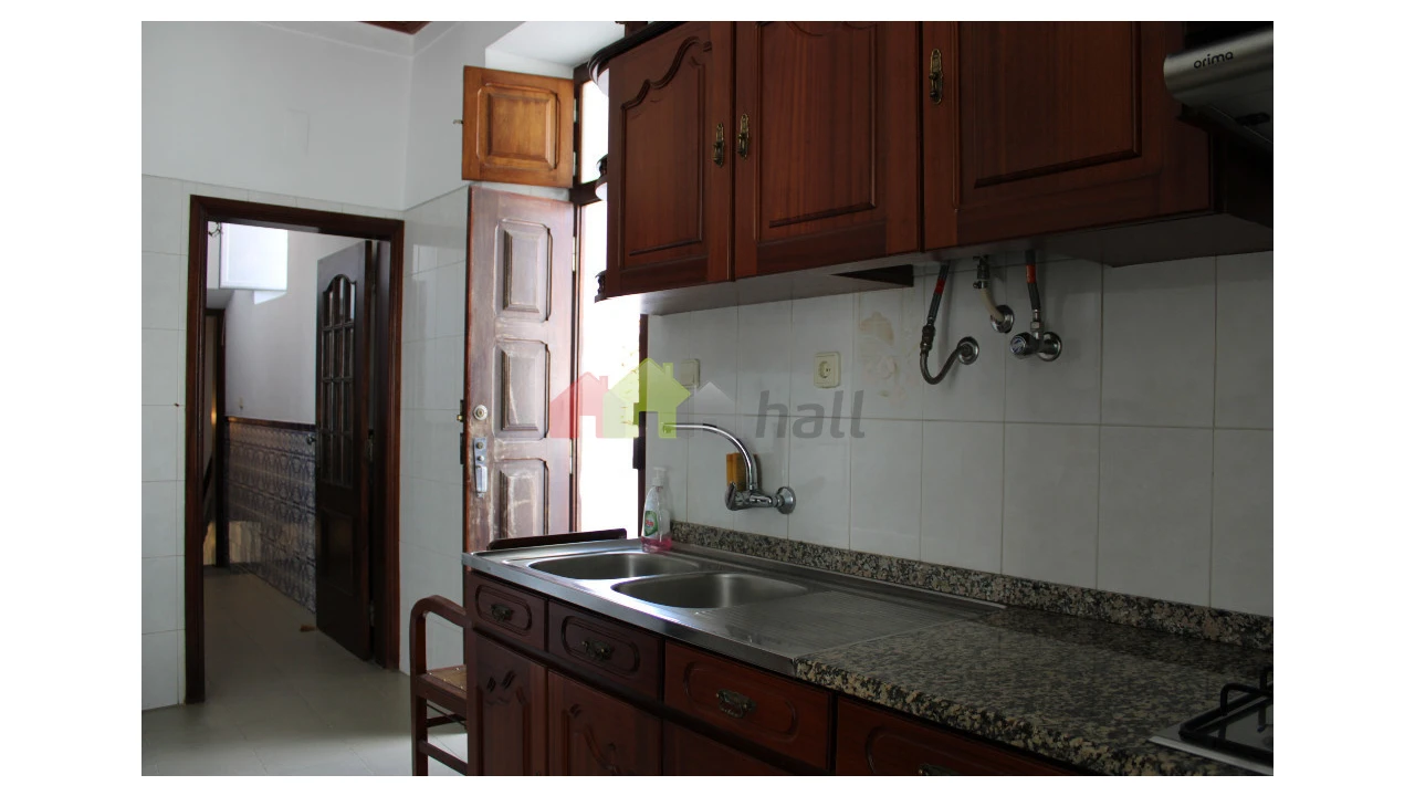 Prédio para Venda em Beja (Santiago Maior e São João Baptista) Foto 9