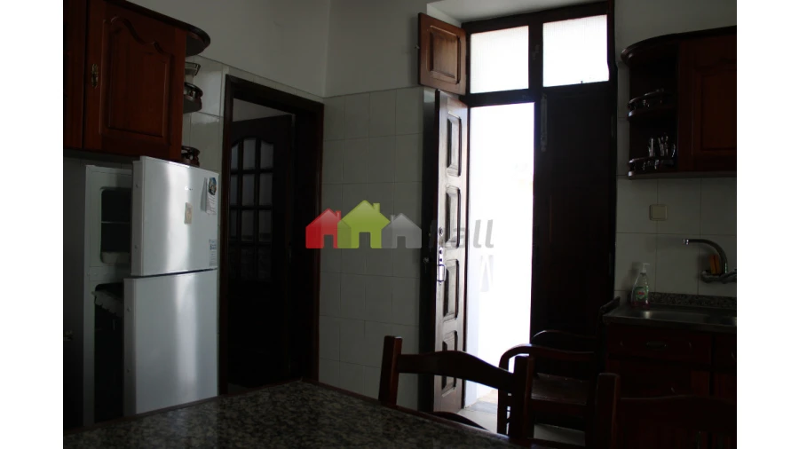 Prédio para Venda em Beja (Santiago Maior e São João Baptista) Foto 14