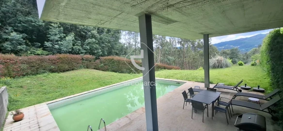 Moradia T3 para Venda em Fornelos e Queijada