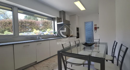 Moradia T3 para Venda em Fornelos e Queijada