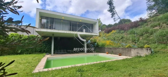 Moradia T3 para Venda em Fornelos e Queijada