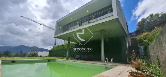 Moradia T3 para Venda em Fornelos e Queijada