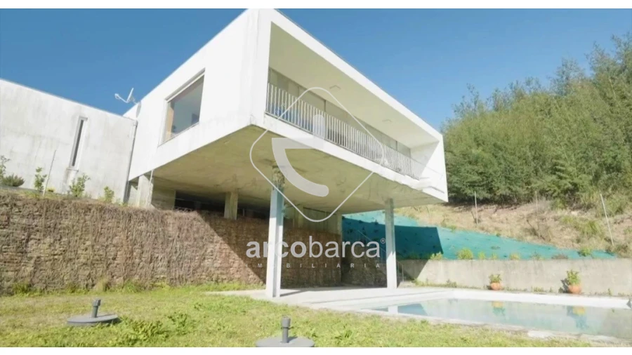 Moradia T3 para Venda em Fornelos e Queijada Foto 3