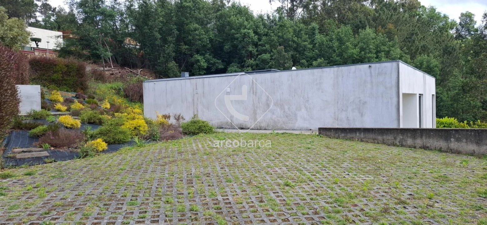 Moradia T3 para Venda em Fornelos e Queijada Foto 100
