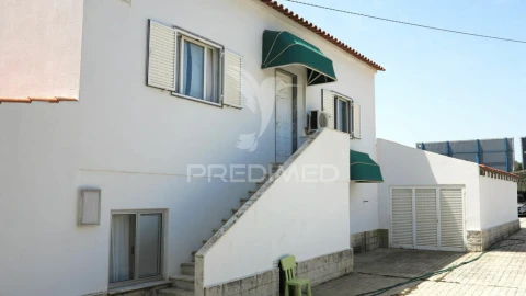 Moradia T6 para Venda em Mexilhoeira Grande
